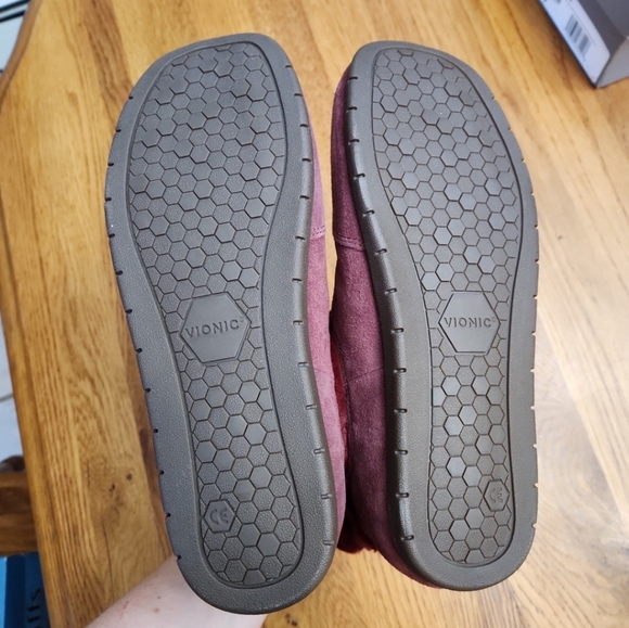 Vionic Booties - Picture 4 of 5